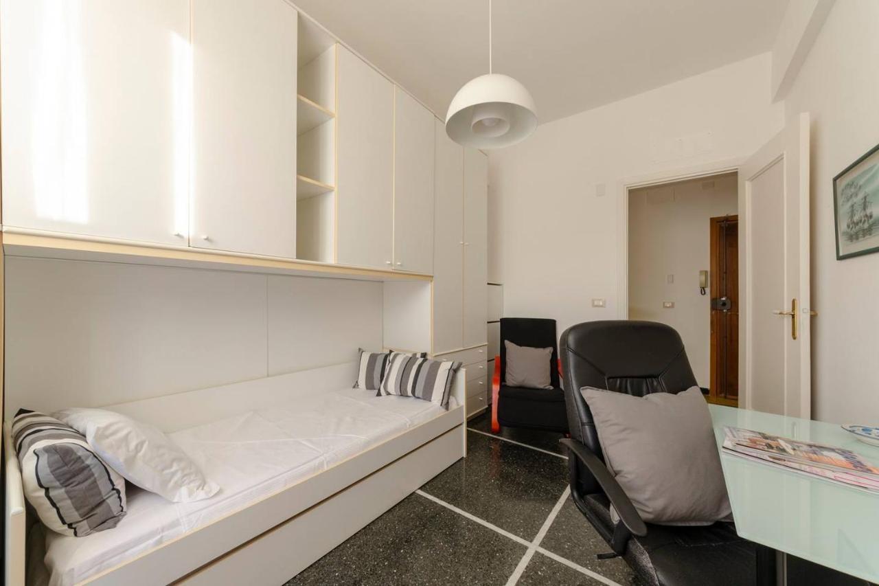 Altido Family Apt For 6 Located Minutes From The Sea Apartment Genoa Exterior photo
